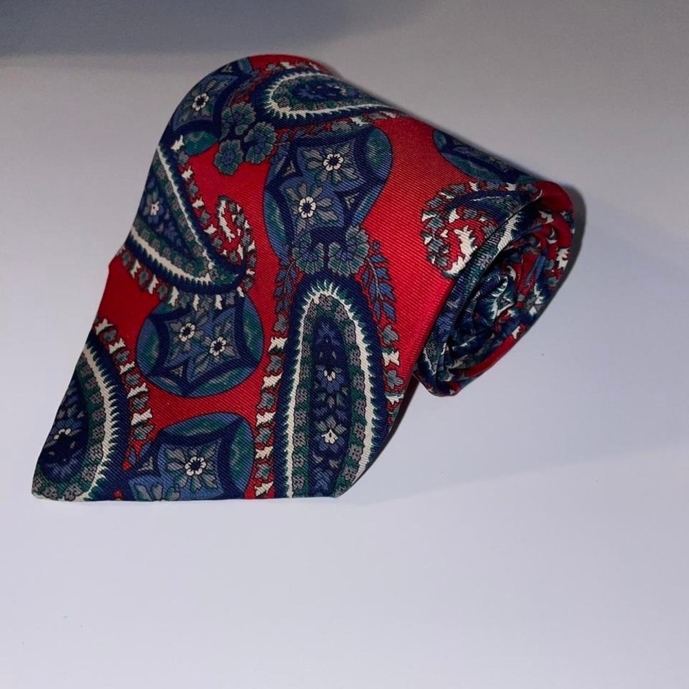 Bancroft New York Red and blue paisley silk‎ tie
